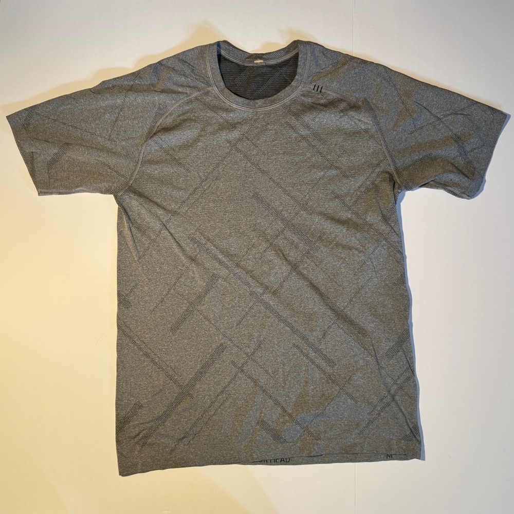 lululemon athletica Gray Short Sleeve Tee